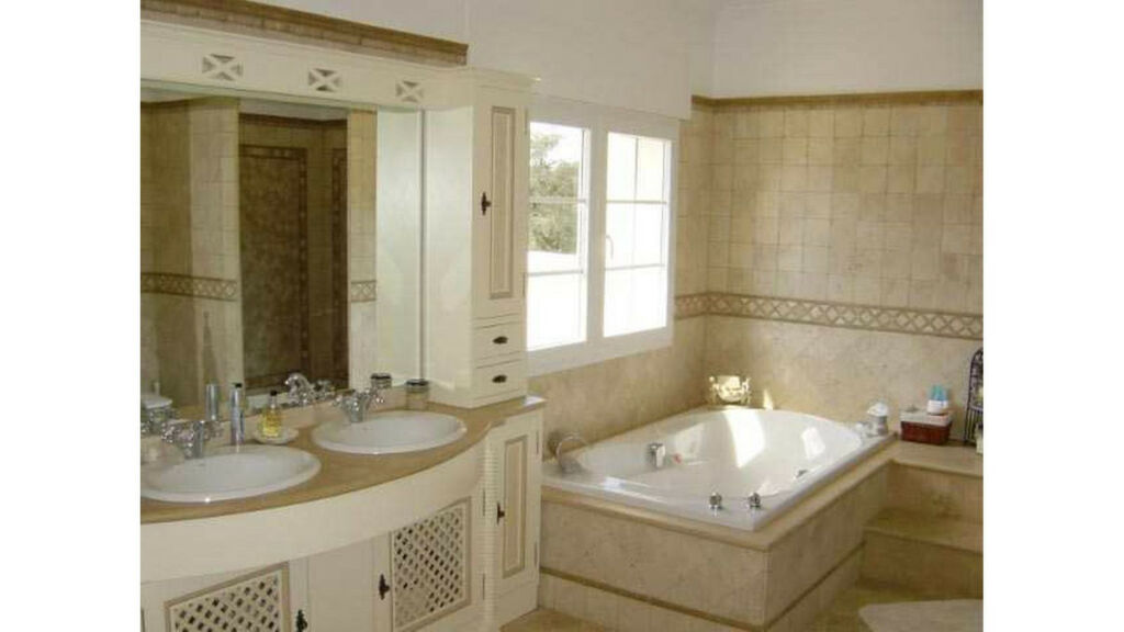 Detached Villa San Roque Club Cádiz - zdjęcie 28
