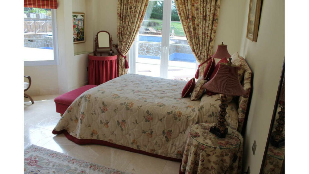 Detached Villa San Roque Club Cádiz - zdjęcie 32