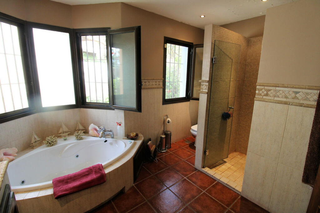 Detached Villa New Golden Mile Málaga - Bild 6
