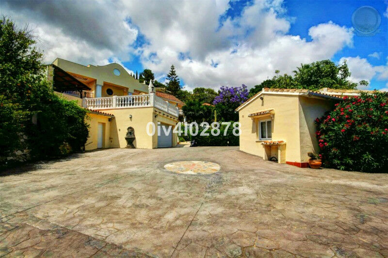 Detached Villa Benalmadena Pueblo Málaga - imagen 2