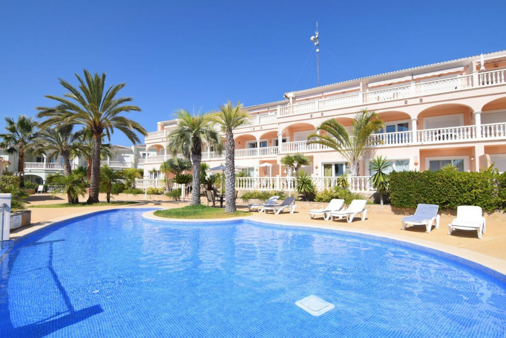 Ground Floor Apartment La Fustera Alicante - image 3