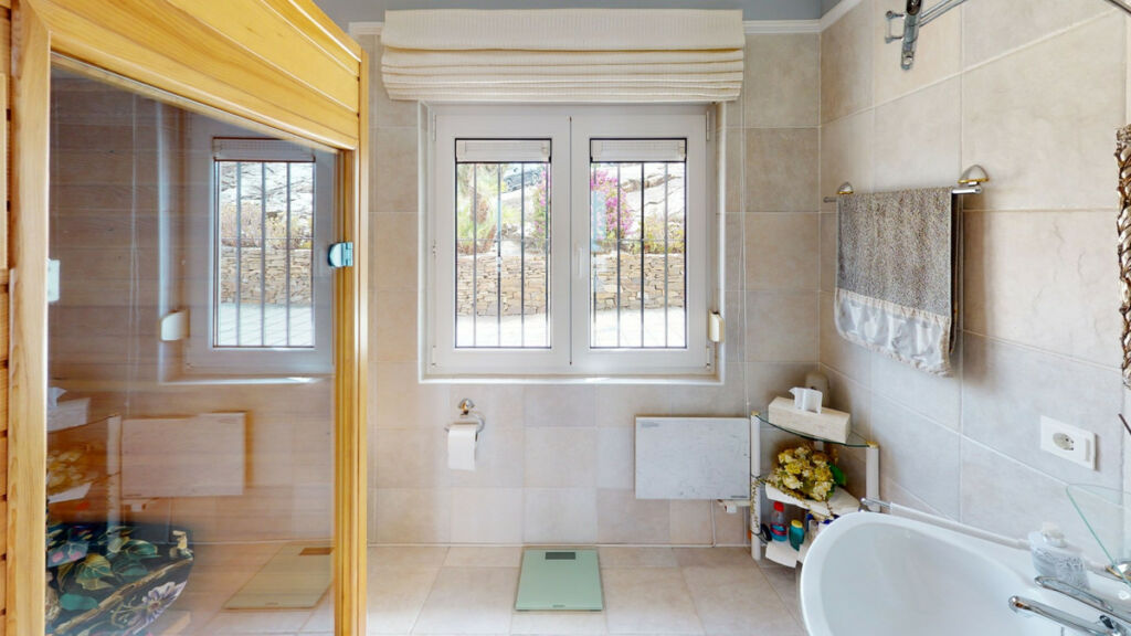 Detached Villa Sayalonga Málaga - imagen 10