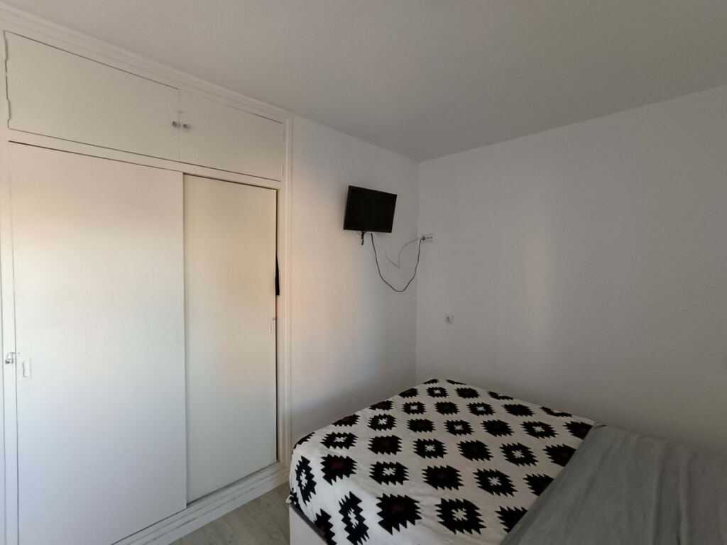 Middle Floor Apartment Campoamor Alicante - Bild 12
