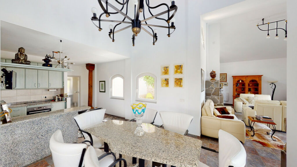 Detached Villa Sayalonga Málaga - imagen 14