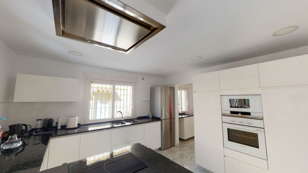 Detached Villa Benajarafe Málaga - imagen 17