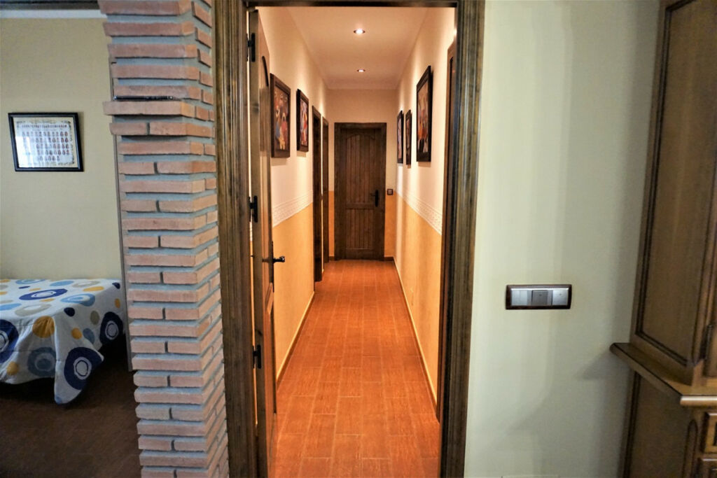 Detached Villa Sayalonga Málaga - imagen 17