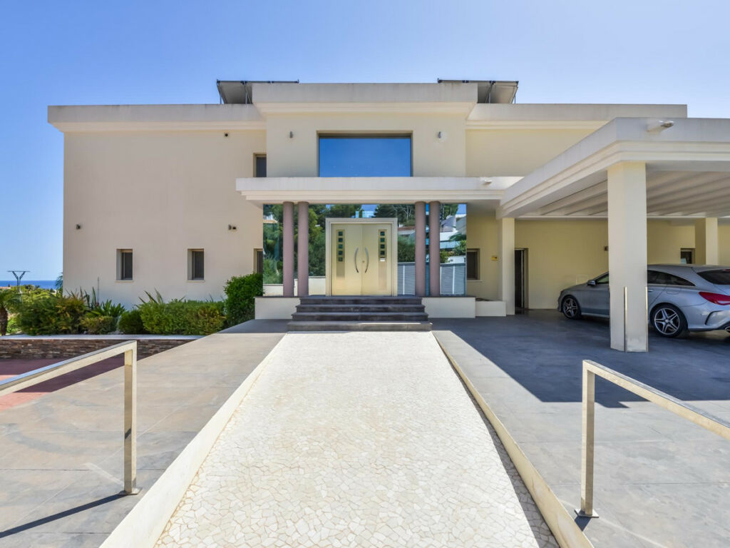 Detached Villa Benissa Alicante - image 2