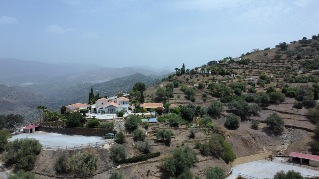 Detached Villa Sayalonga Málaga - imagen 2