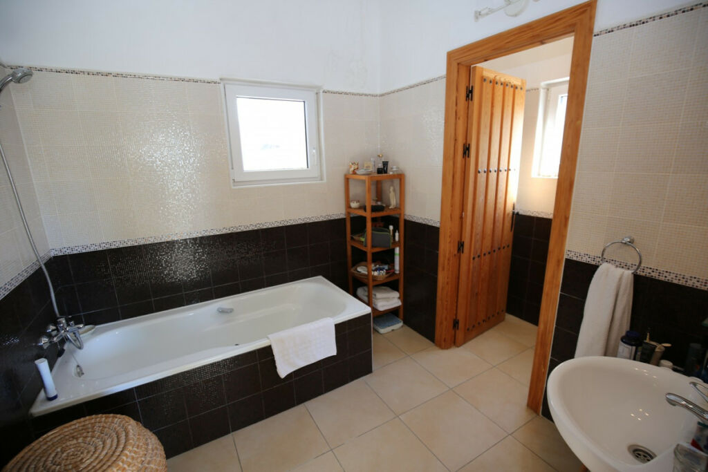 Detached Villa Alcaucín Málaga - imagen 23