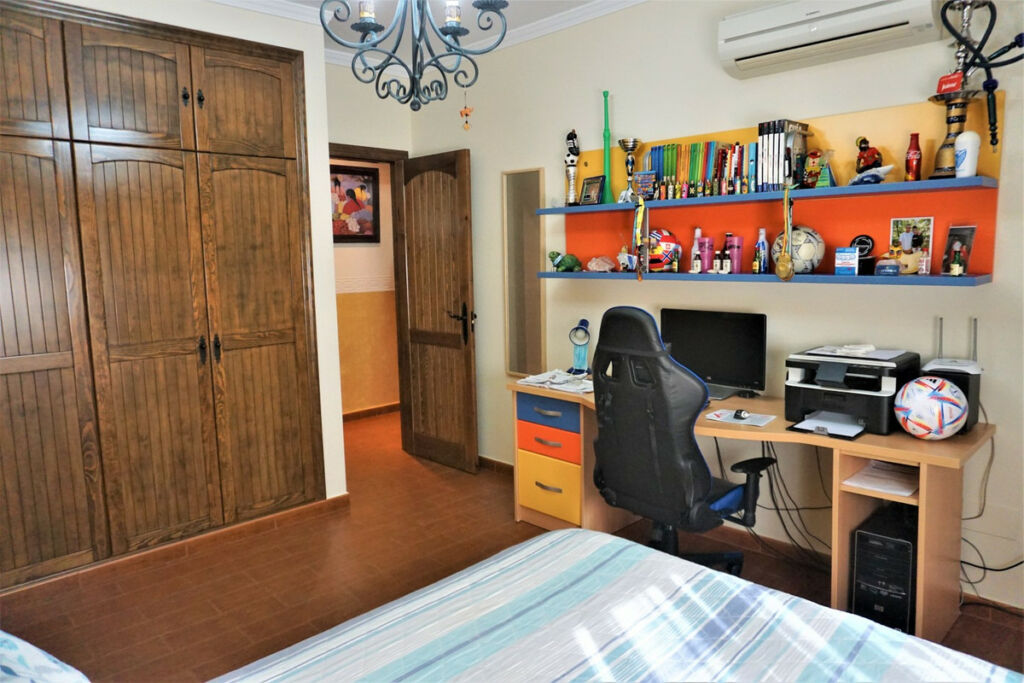 Detached Villa Sayalonga Málaga - imagen 23