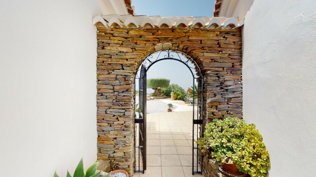 Detached Villa Sayalonga Málaga - imagen 32