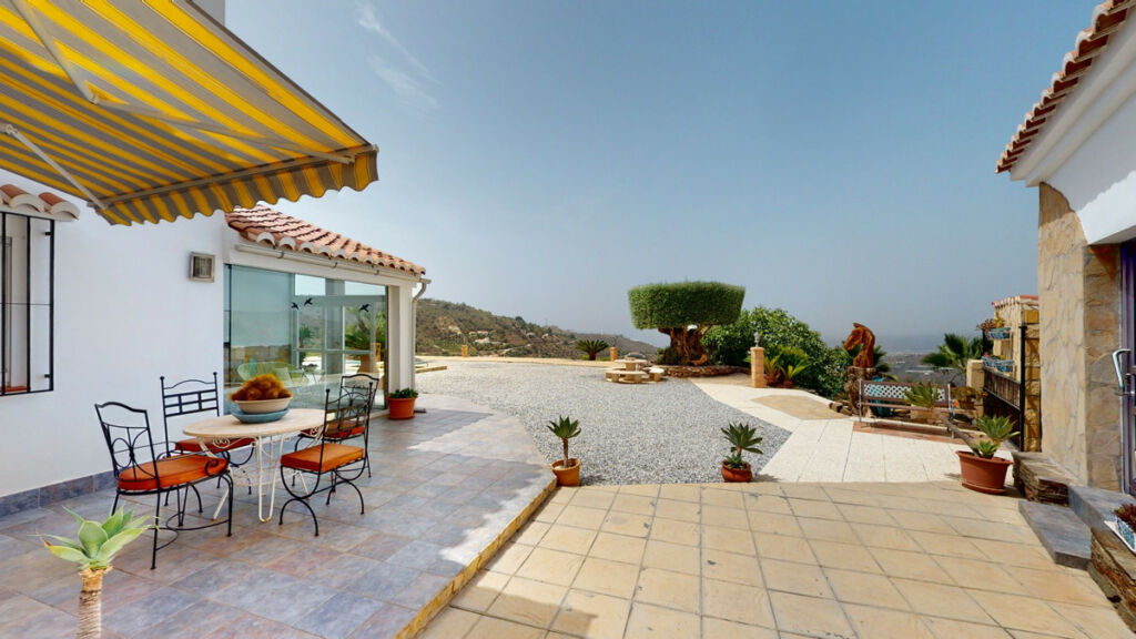 Detached Villa Sayalonga Málaga - imagen 33