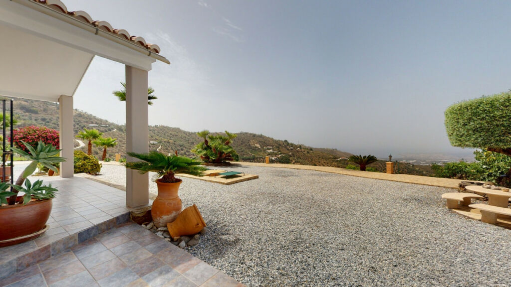 Detached Villa Sayalonga Málaga - imagen 35