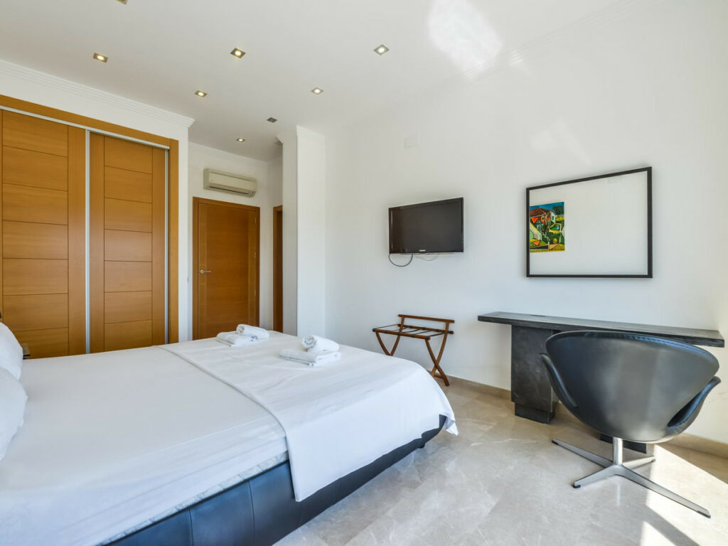 Detached Villa Benissa Alicante - image 36