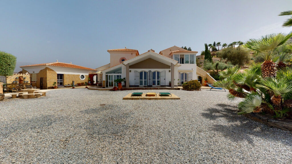 Detached Villa Sayalonga Málaga - imagen 41