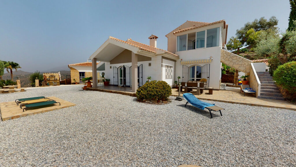 Detached Villa Sayalonga Málaga - imagen 42