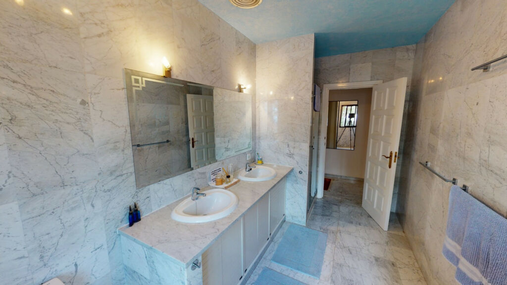 Detached Villa Benajarafe Málaga - imagen 43
