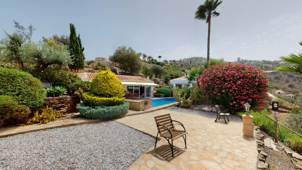 Detached Villa Sayalonga Málaga - imagen 43
