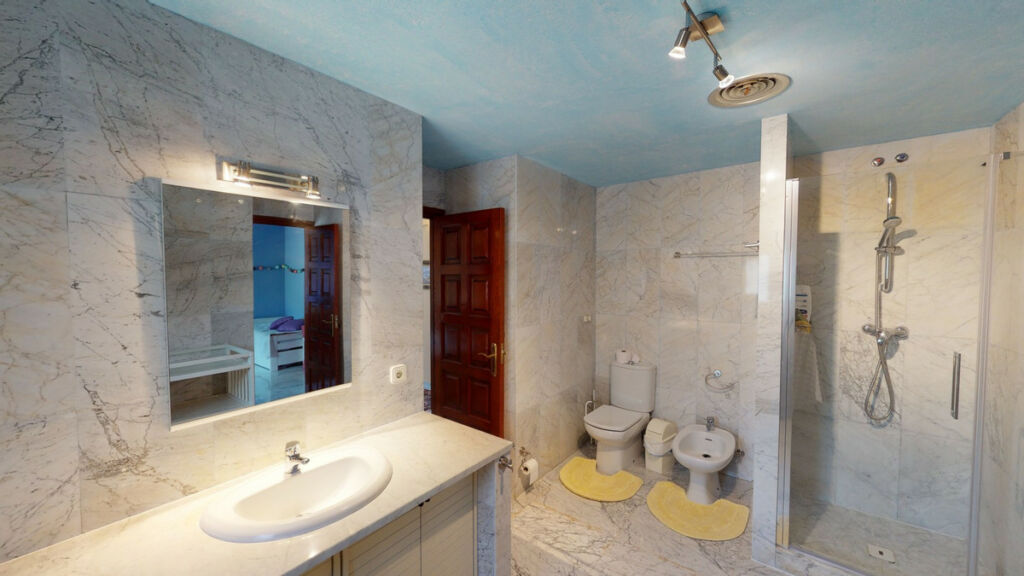 Detached Villa Benajarafe Málaga - imagen 44