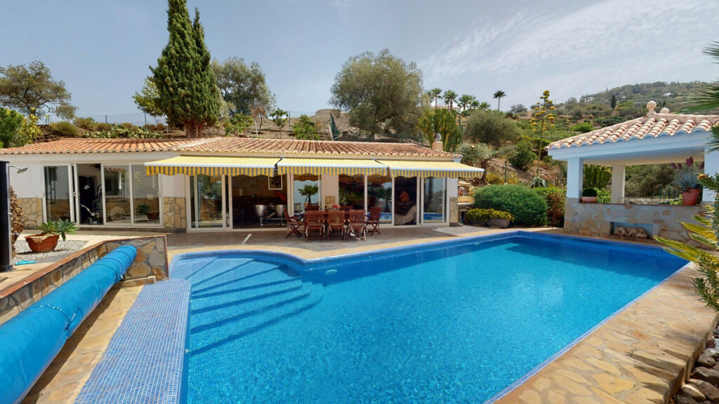 Detached Villa Sayalonga Málaga - imagen 45