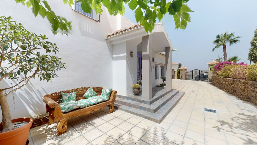 Detached Villa Sayalonga Málaga - imagen 5