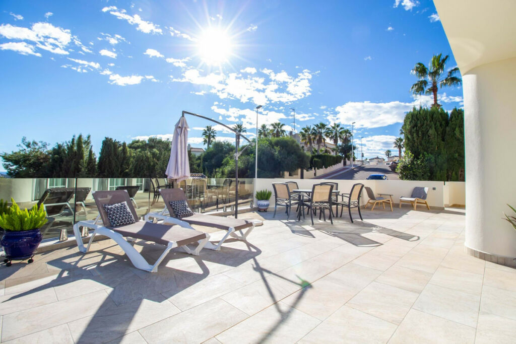 Detached Villa Las Ramblas Golf Alicante - image 6