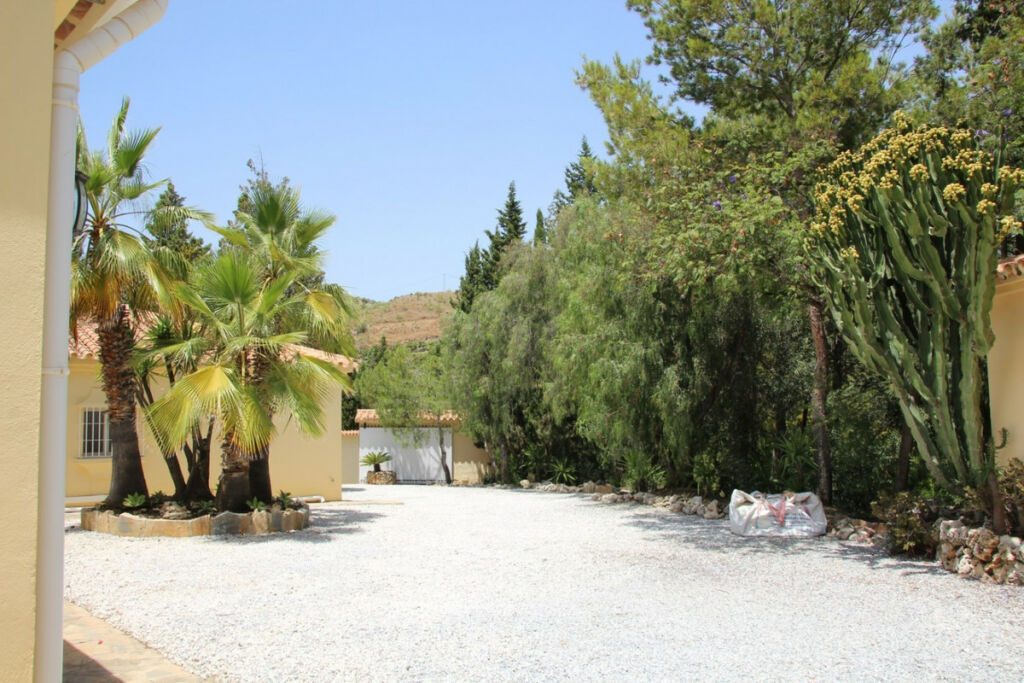 Detached Villa Benajarafe Málaga - imagen 8