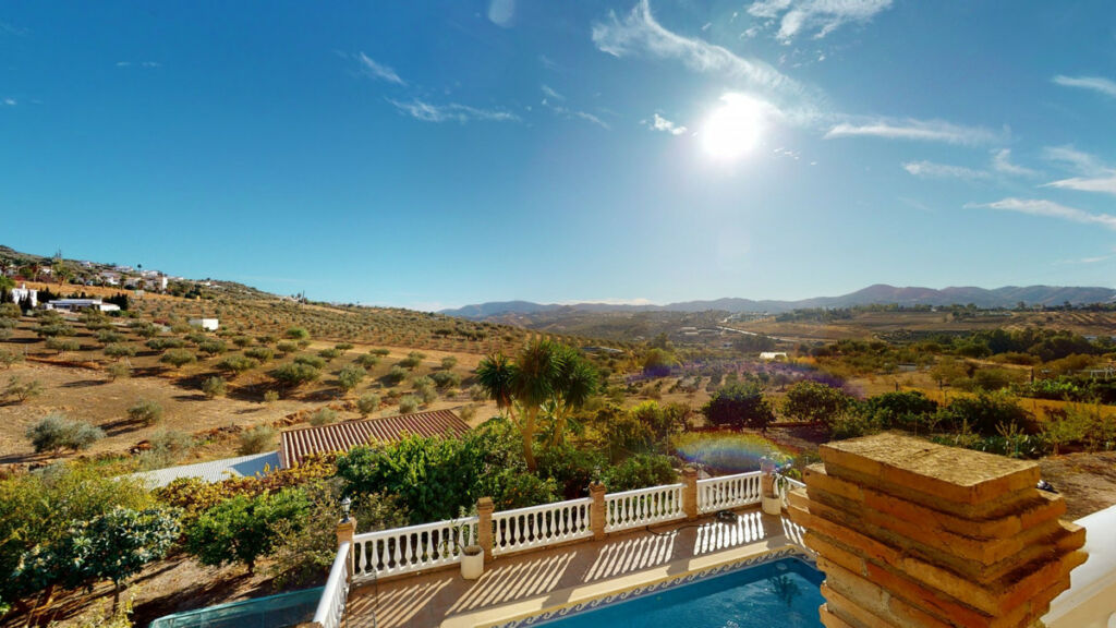 Detached Villa Alcaucín Málaga - Bild 8