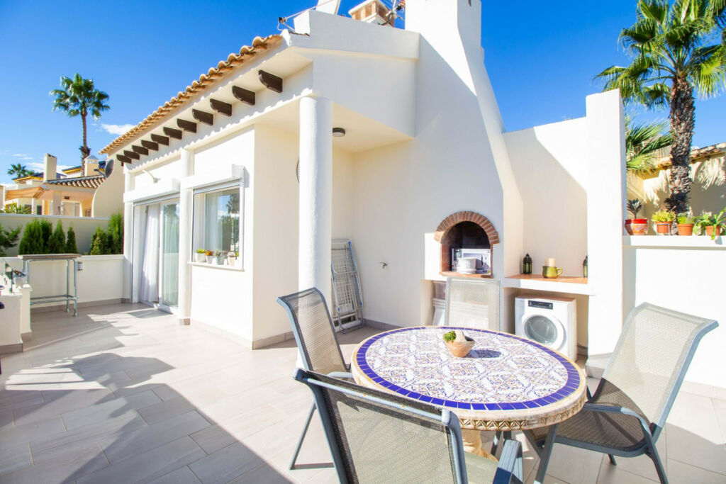 Detached Villa Las Ramblas Golf Alicante - image 8