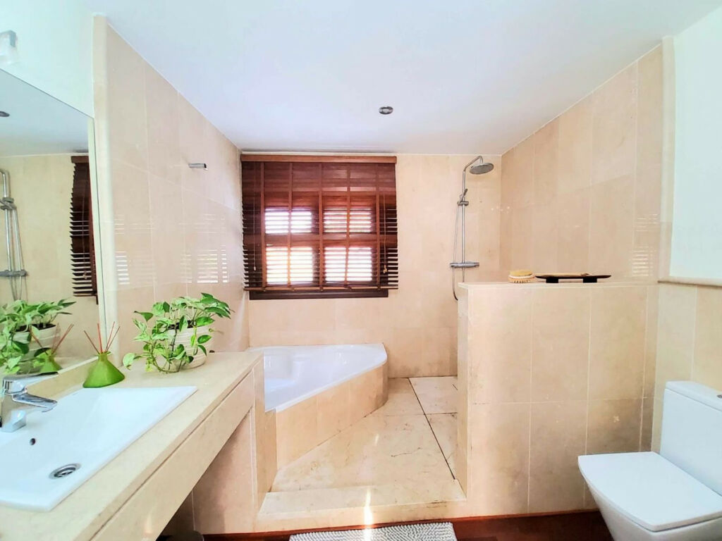 Detached Villa Torreguadiaro Cádiz - imagen 16