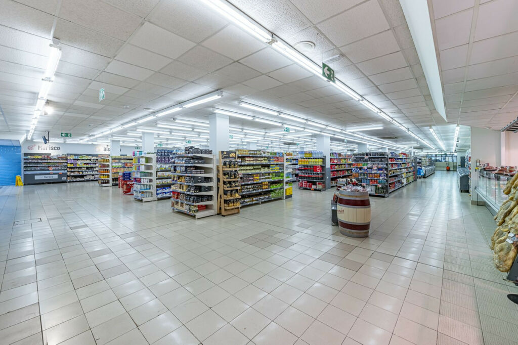Shop Fuengirola Málaga - Bild 16