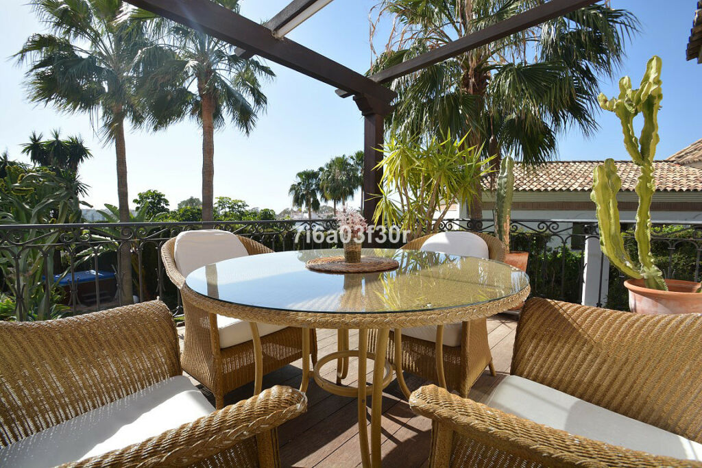 Detached Villa Nueva Andalucía Málaga - Bild 17