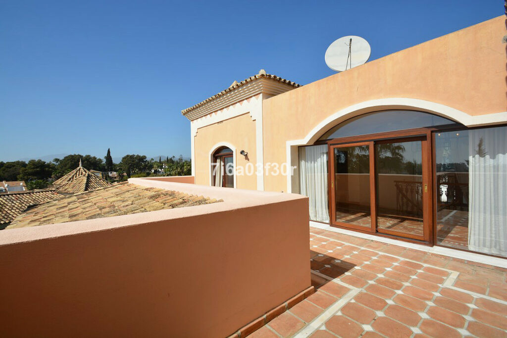 Detached Villa Nueva Andalucía Málaga - Bild 30