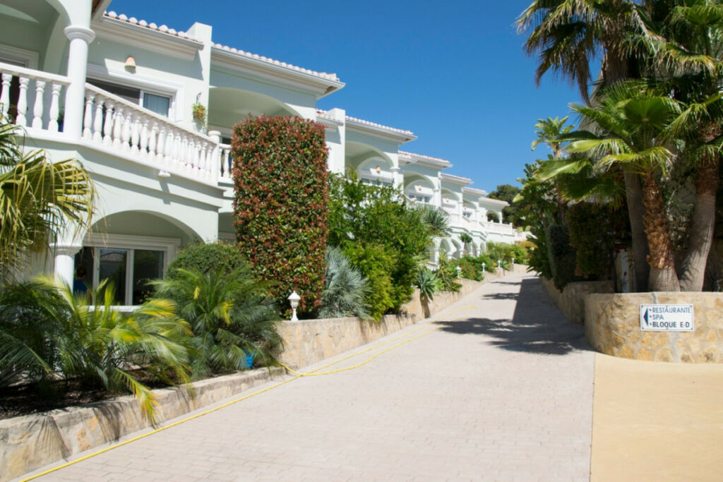 Ground Floor Apartment La Fustera Alicante - image 4