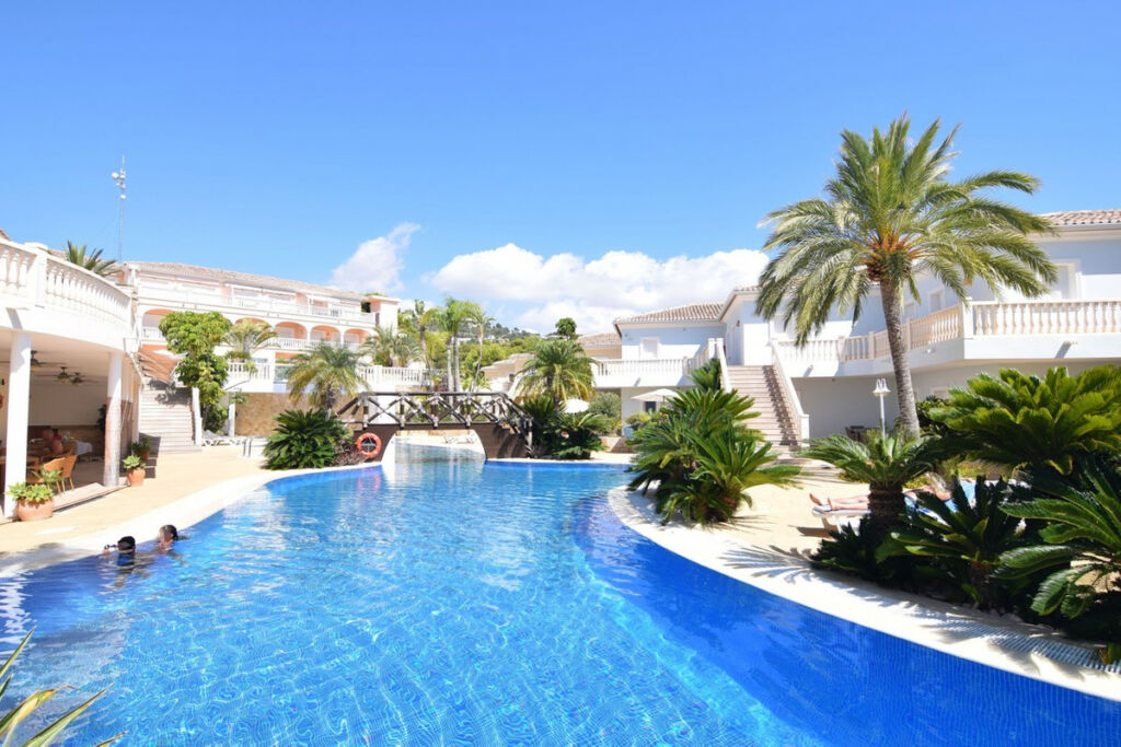 Ground Floor Apartment La Fustera Alicante - image 9