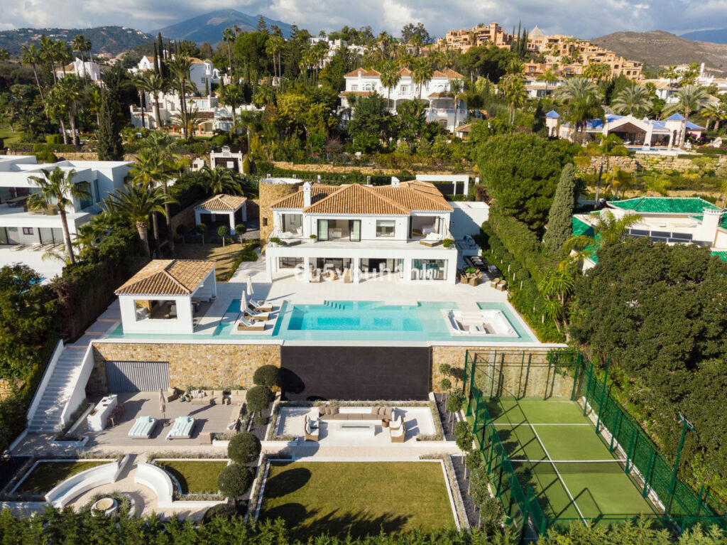 Detached Villa Nueva Andalucía Málaga