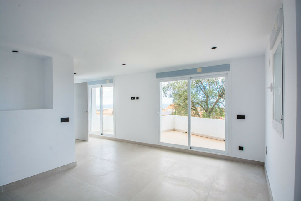 Middle Floor Apartment La Mairena Málaga - Bild 13