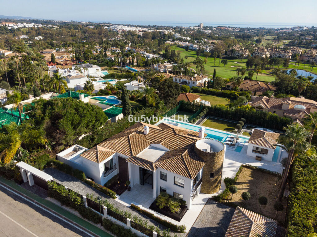 Detached Villa Nueva Andalucía Málaga - image 28