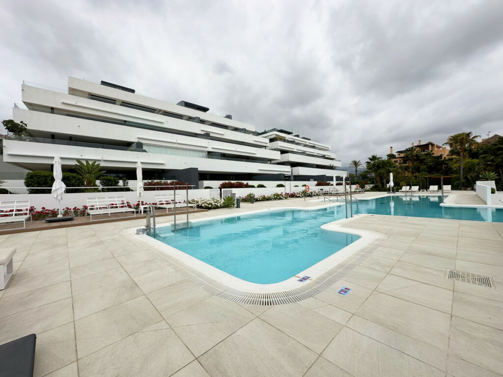 Middle Floor Apartment Estepona Málaga