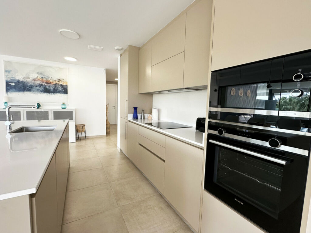 Middle Floor Apartment Estepona Málaga - Bild 10