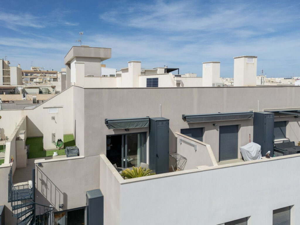 Top Floor Apartment Torrevieja Alicante - imagen 3