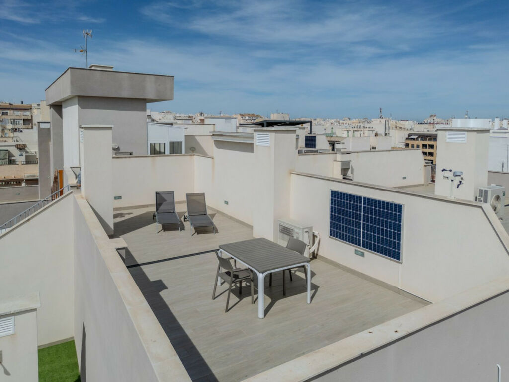 Top Floor Apartment Torrevieja Alicante - imagen 4