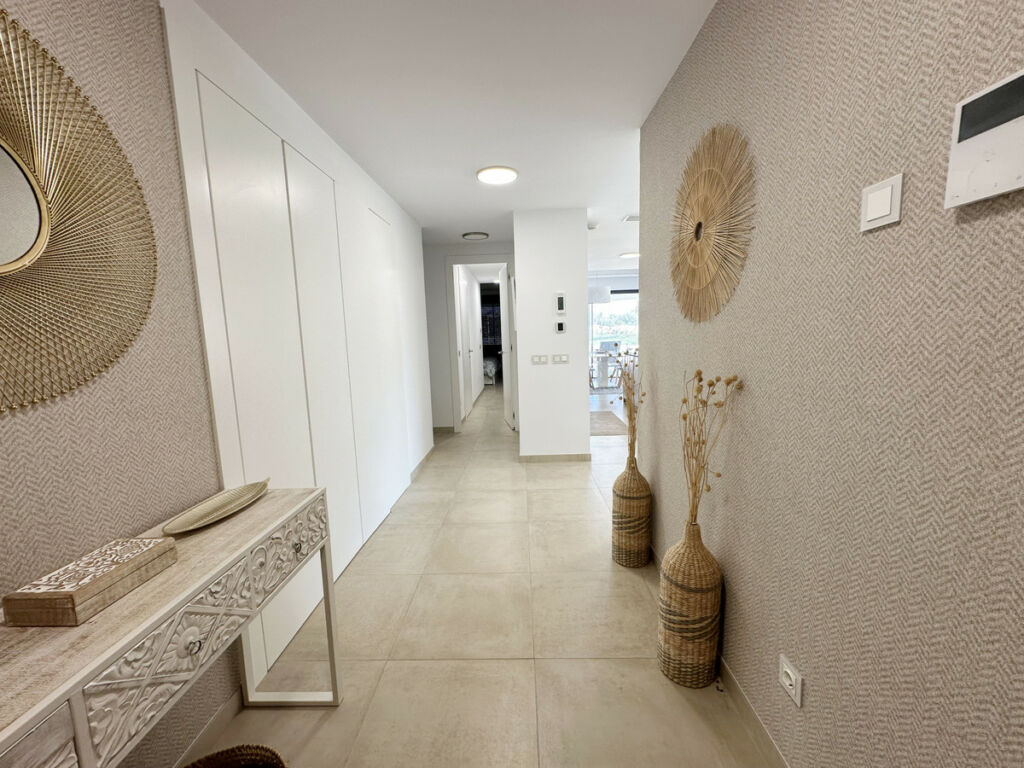 Middle Floor Apartment Estepona Málaga - Bild 2