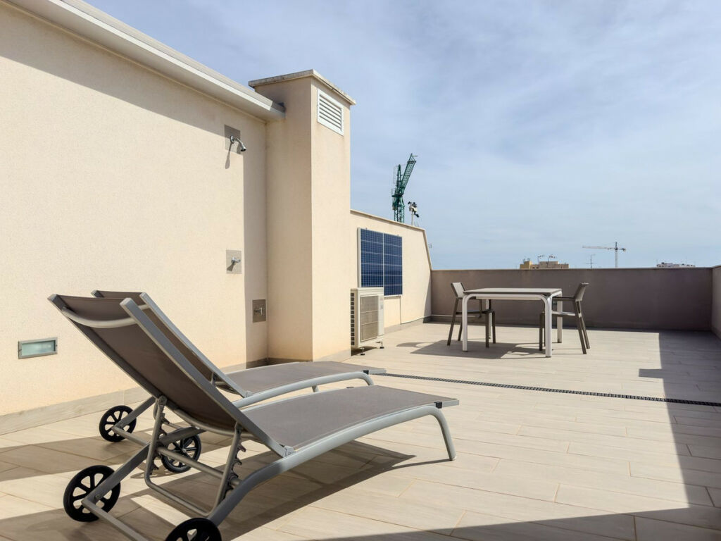 Top Floor Apartment Torrevieja Alicante - imagen 9