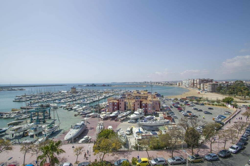 Middle Floor Apartment Torrevieja Alicante - imagen 18