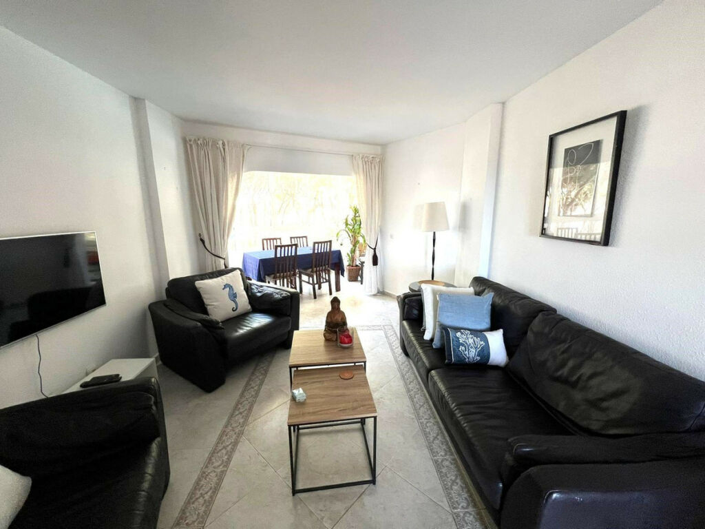 Middle Floor Apartment Calypso Málaga - imagen 2