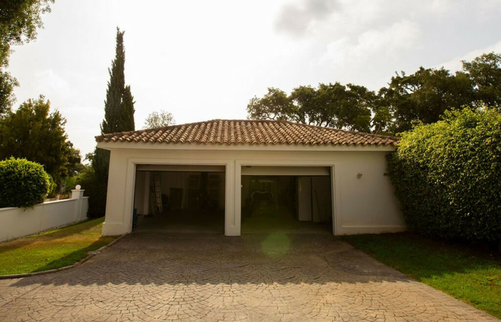 Detached Villa San Roque Club Cádiz - zdjęcie 30