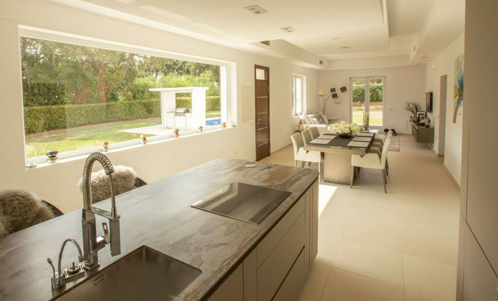 Detached Villa San Roque Club Cádiz - zdjęcie 4