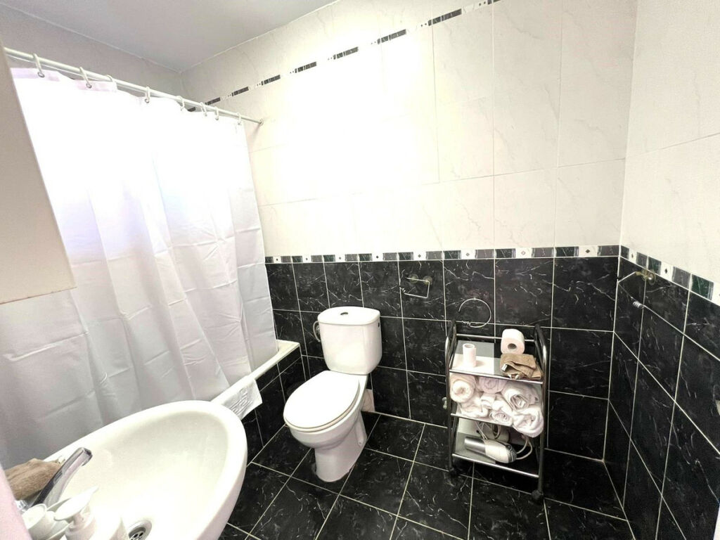 Middle Floor Apartment Calypso Málaga - imagen 7