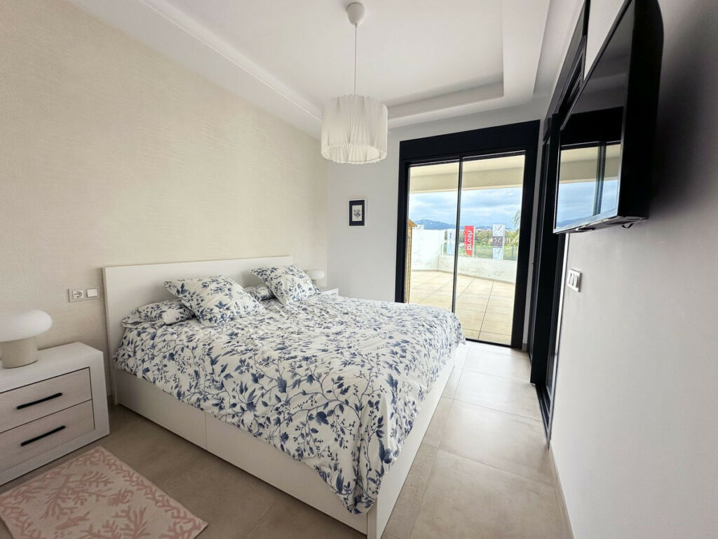 Middle Floor Apartment Estepona Málaga - Bild 8